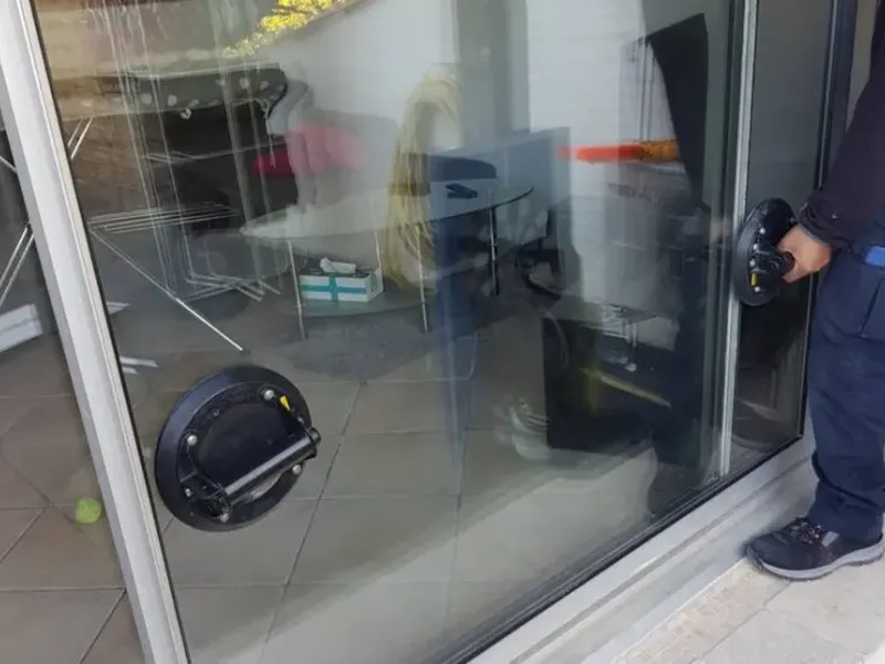 Vitrine en verre feuilleté anti-effraction